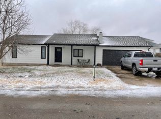 469 Hugh Ave, Sparta, MO 65753