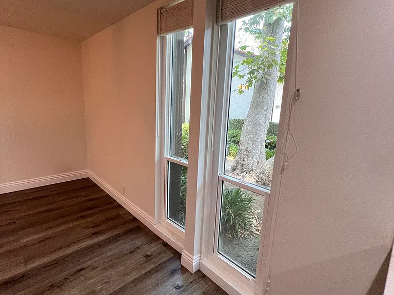 31568 Agoura Rd #6 — Photo 40