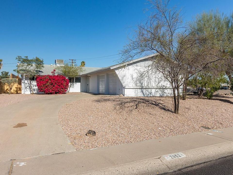 1st image of 2902 W Country Gables Dr
