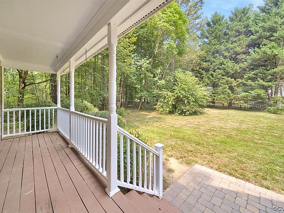 3rd image of 2753 Birdsong Ln