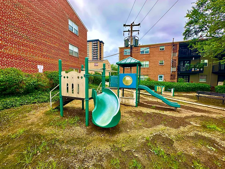 436 N Armistead St #T2 — Photo 28