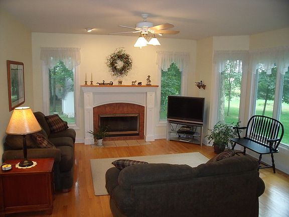 4th image of 29855 Oak Meadow Dr