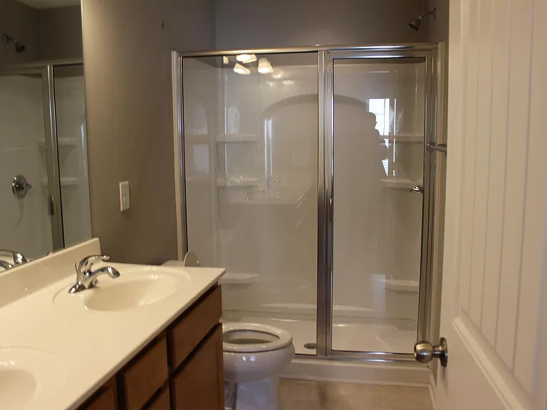 1084 Kenross Dr — Photo 7