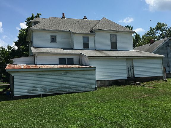 3rd image of 1005 W Spencer St