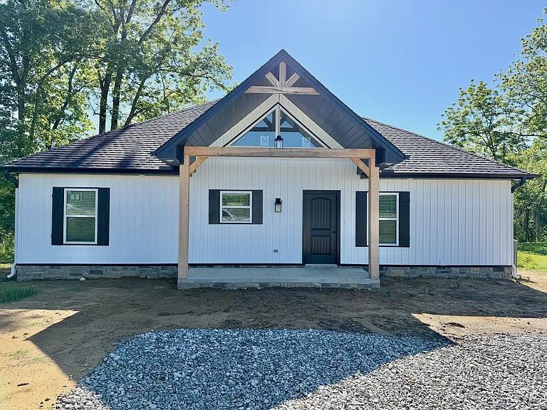 105 Adams Dr — Photo 28