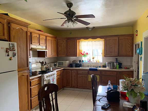 2nd image of 1324 E Kingsley Ave