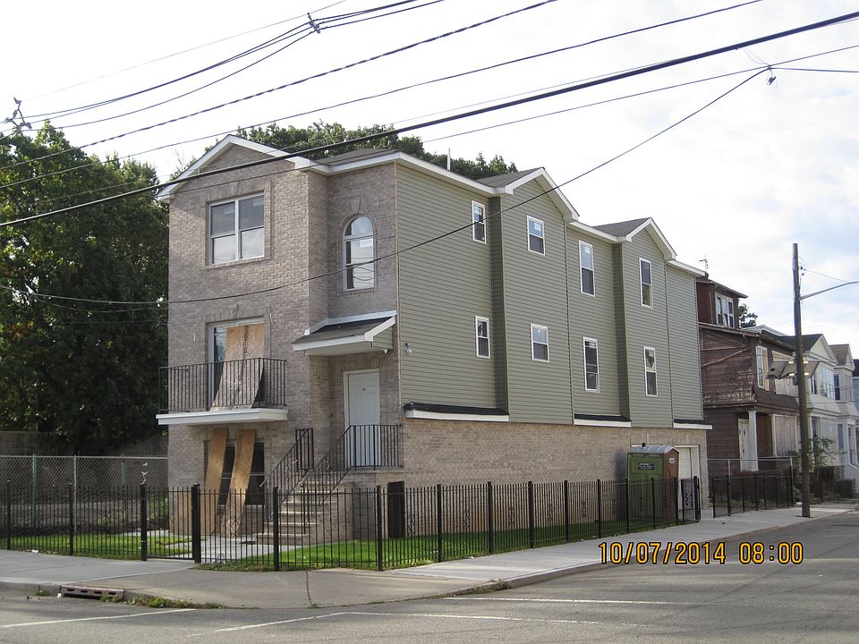 2nd image of 16 Bragaw Ave