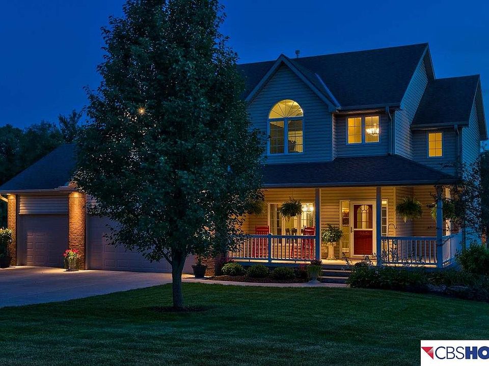 1st image of 921 Southridge Dr
