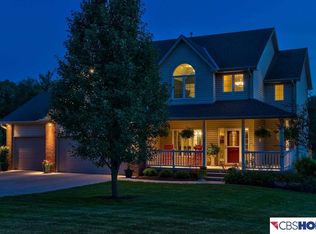 921 Southridge Dr, Louisville, NE 68037