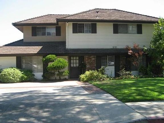2nd image of 1136 Arcadia Ave Unit G