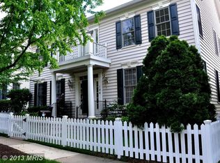 104 Wickwood Dr, Rockville, MD 20850