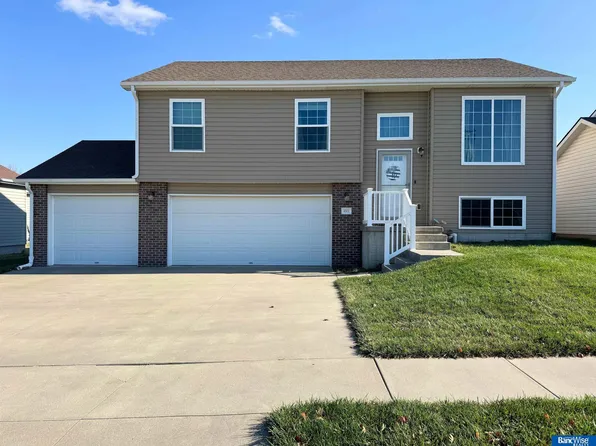 4511 W Hub Hall Dr, Lincoln, NE 68528