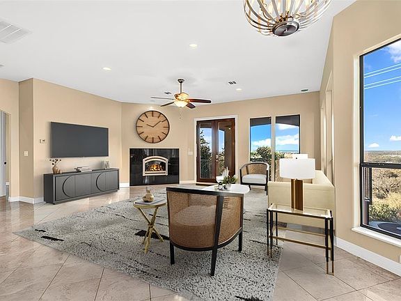 3rd image of 410 Cielo Cir Circle