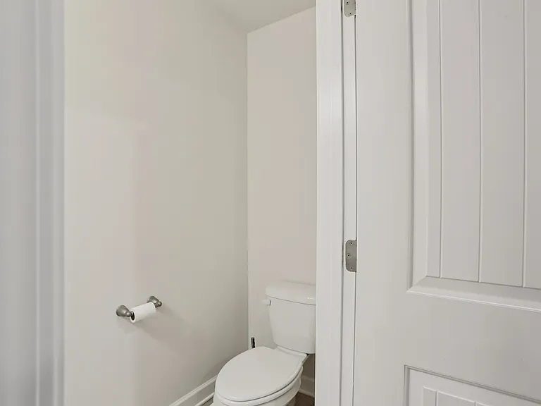 207 Mount Royal Ct — Photo 10