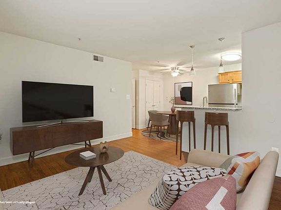 4th image of 1600A Ashby Square Dr #F