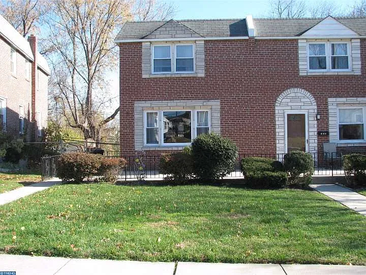 108 Lakeview Dr photo 1