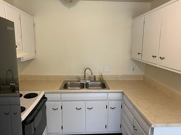 4th image of 3963 Leithart Dr