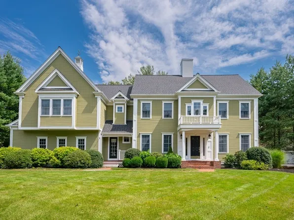 32 Stone Meadow Ln, Hanover, MA 02339
