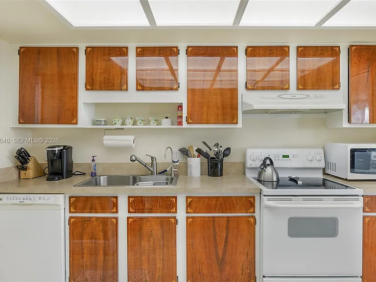 2200 S Ocean Ln #808 — Photo 6
