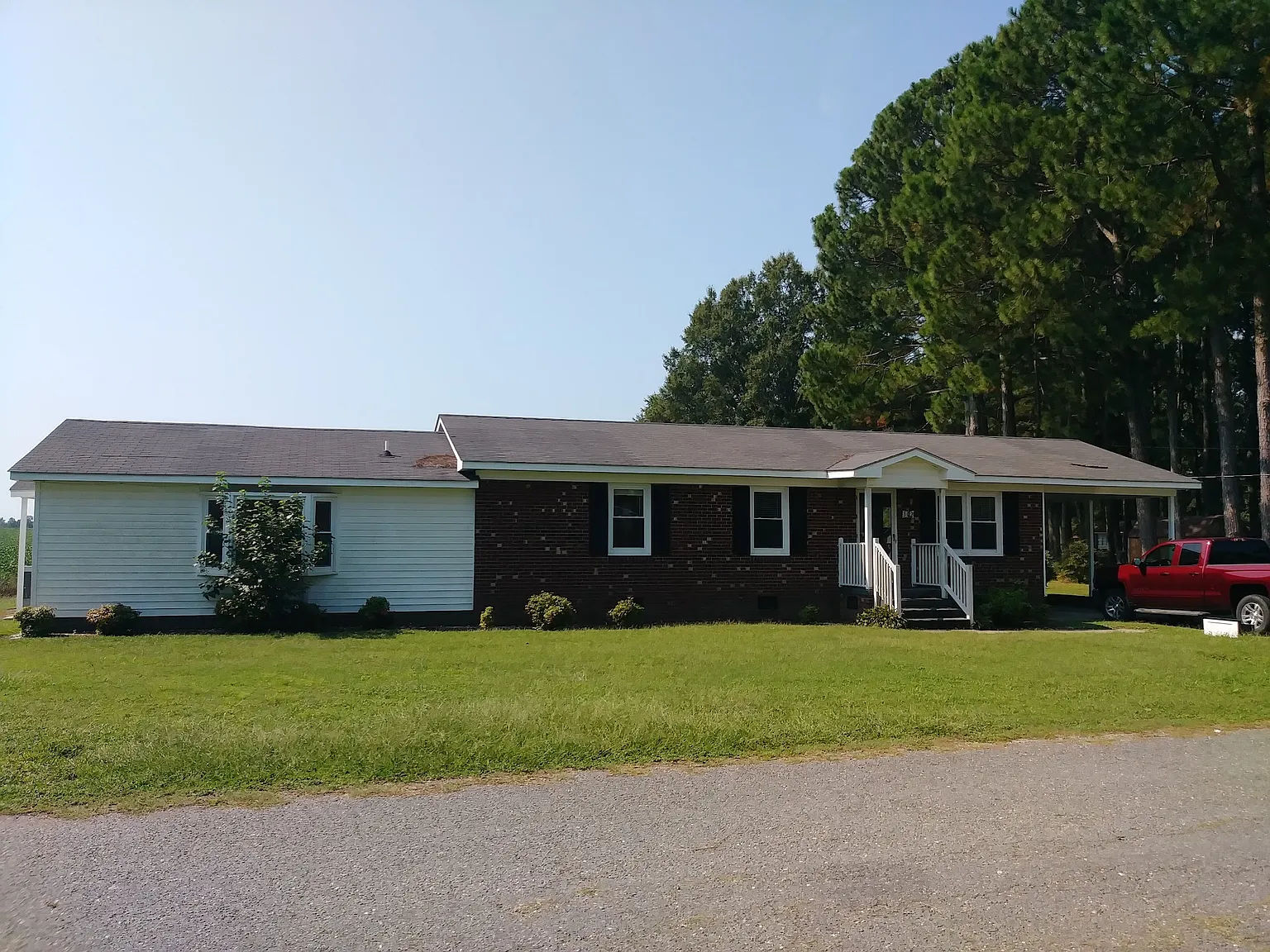 4 bed, 3.5 bath, 2367 sqft, $1,940 — Photo 1
