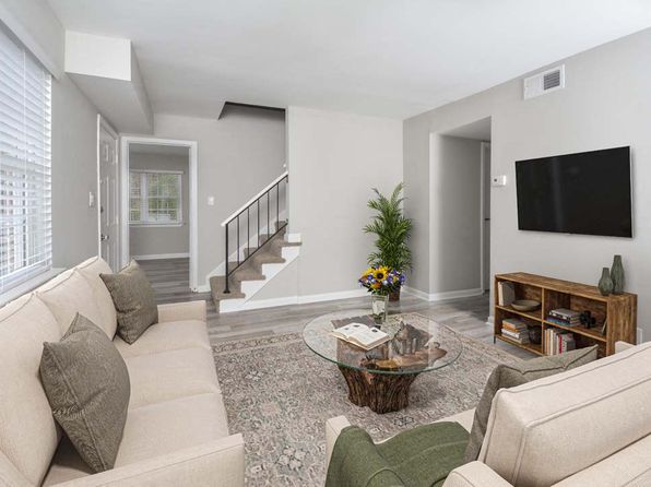 399 Hickory Point Blvd #393-D