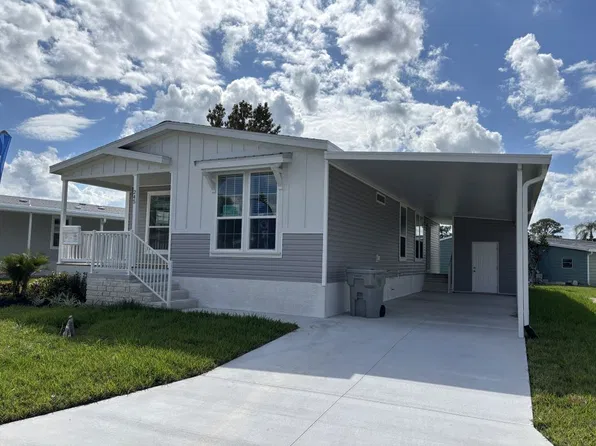 7000 20th St #884, Vero Beach, FL 32966