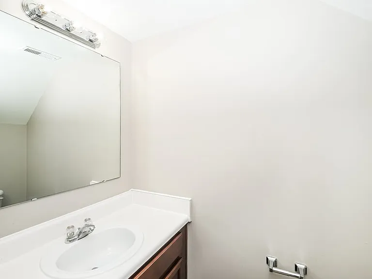 818 Rook Rd — Photo 16