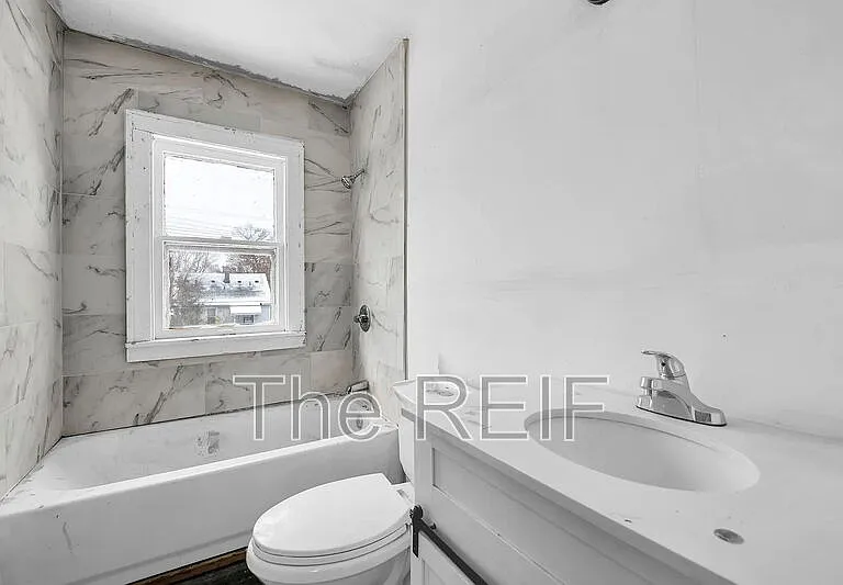 15906 Alden St — Photo 13