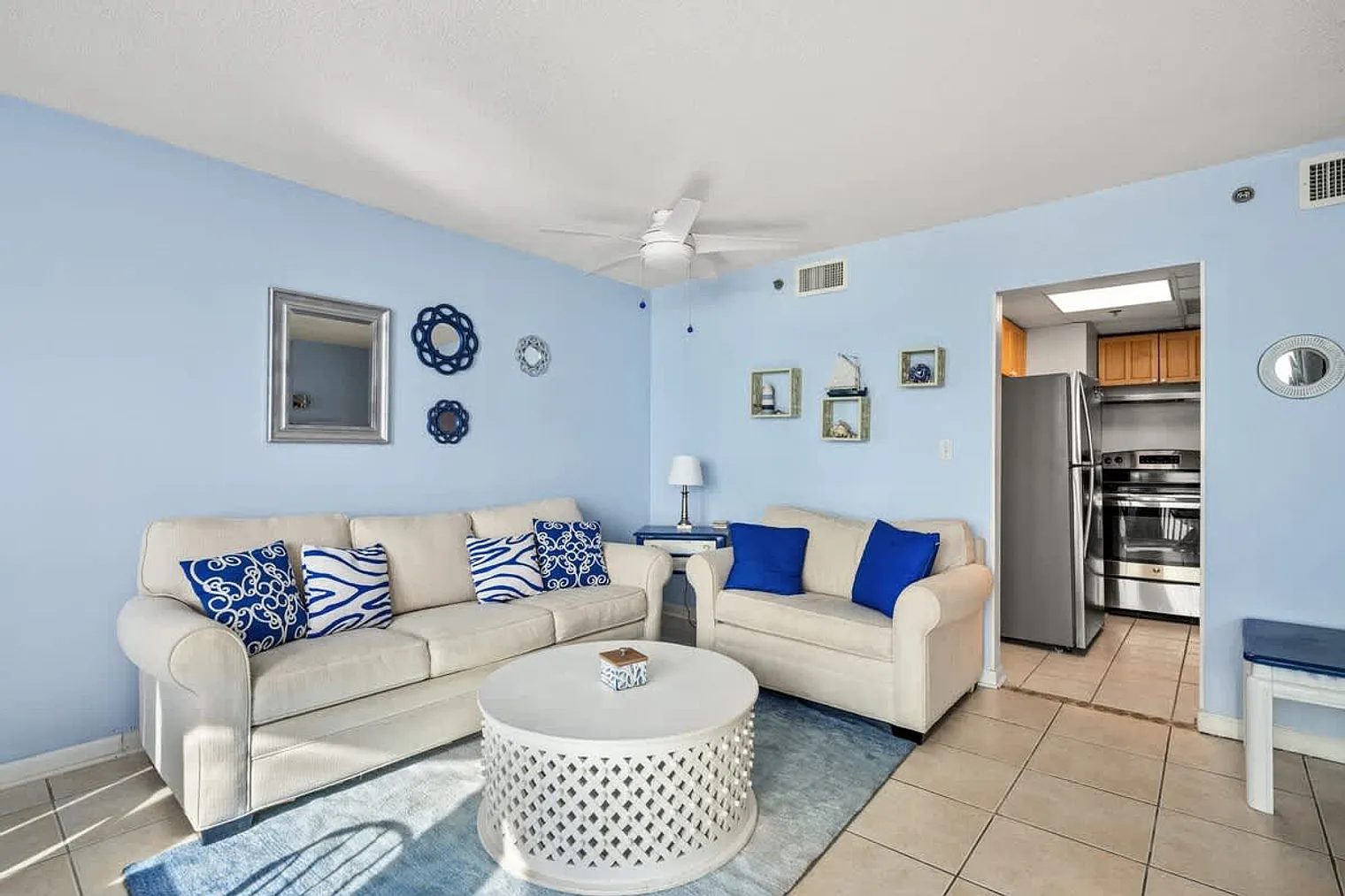 1 bed, 1.0 bath, 602 sqft, $1,245 — Photo 2