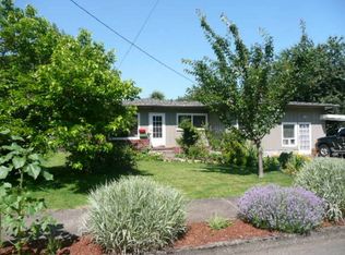 1045 S 8th St, Cottage Grove, OR 97424