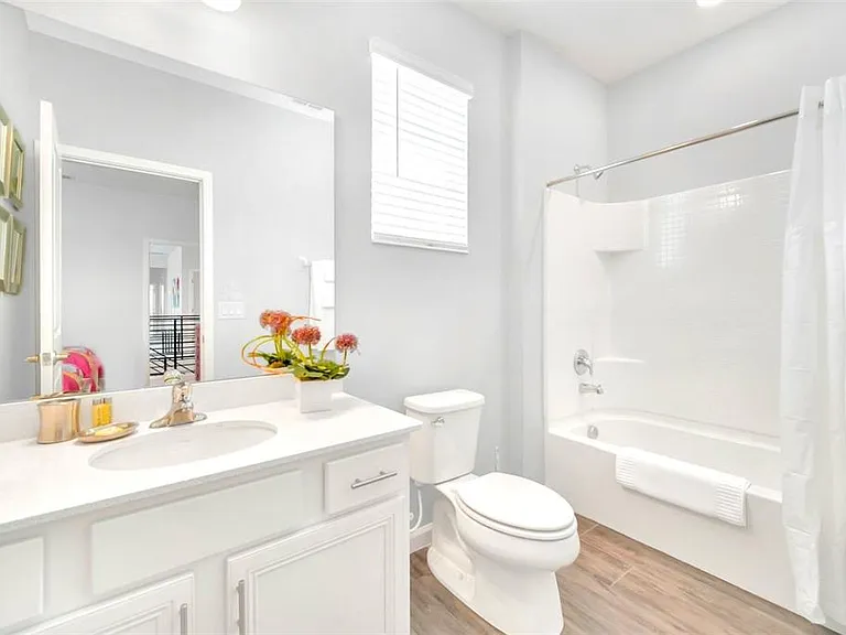 2567 Shanti Dr — Photo 39