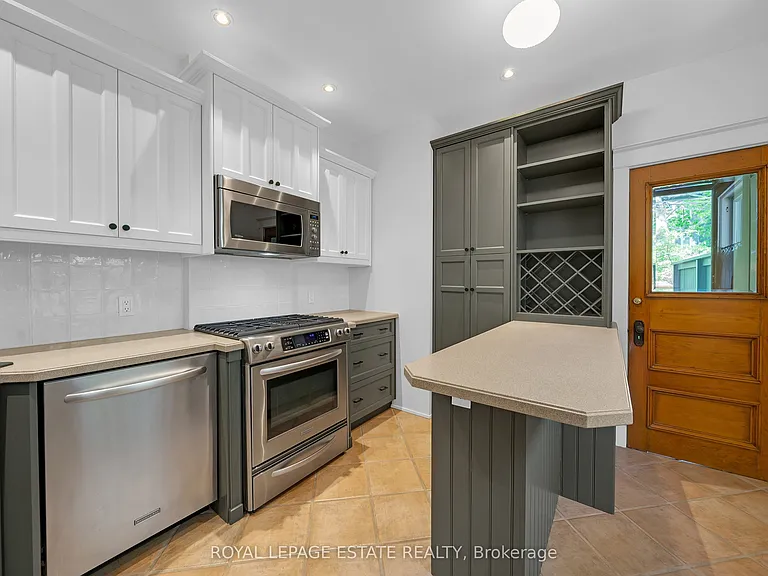 101 Silver Birch Ave — Photo 18