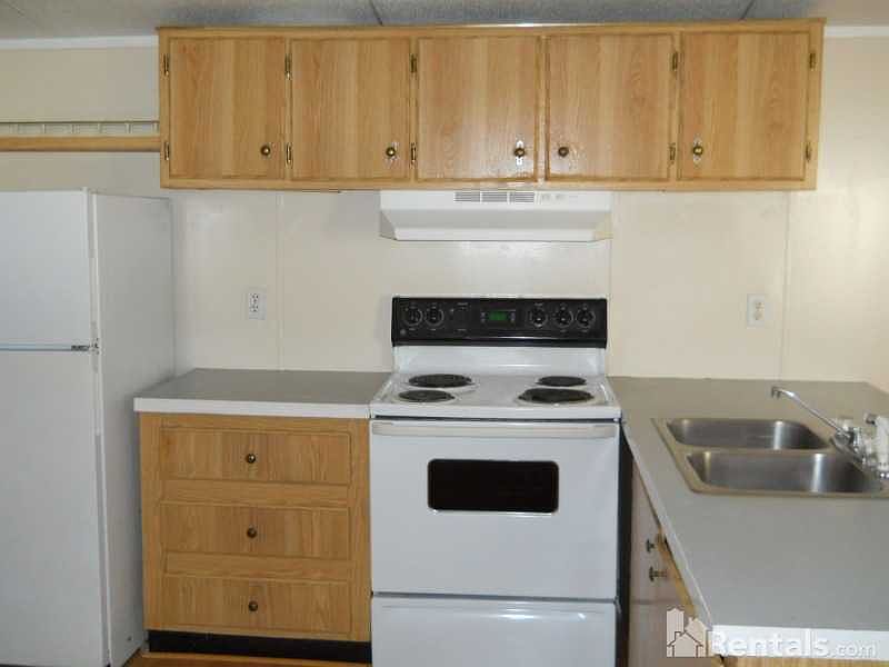 2nd image of 115 Castle Dr