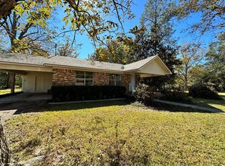 207 Pine St, Seminary, MS 39479