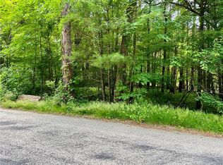 33 Rhode Island Line Rd, Putnam, CT 06260