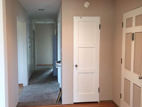 4th image of 4727 Park Blvd