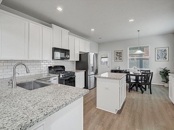 5th image of 6014 Prince Place Dr