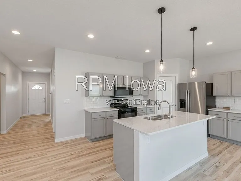 6810 Bright St — Photo 7