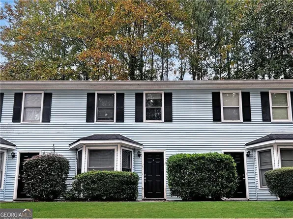 1570 Oakpointe Dr SW, Marietta, GA 30008