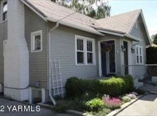 3208 W Chestnut Ave, Yakima, WA 98902