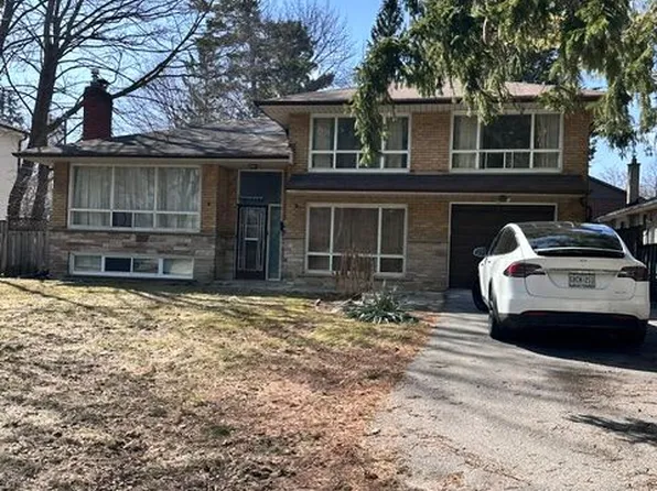 34 Watson St, Toronto, ON M1C 1E3