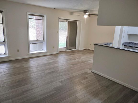 2nd image of 23239 Rosewood Ct APT 1003
