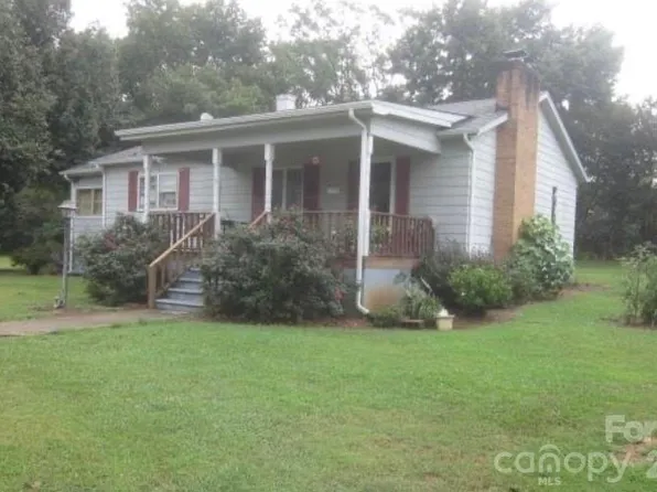 346 Walker Store Rd, Ellenboro, NC 28040