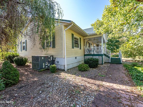 2nd image of 308 W Beaver Creek Dr