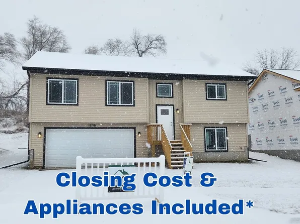 1836 Holly Meadow Ave SW, Cedar Rapids, IA 52404