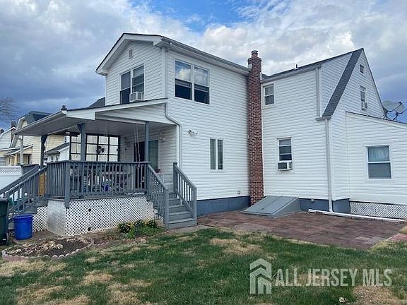 2nd image of 739 Ridgedale Ave