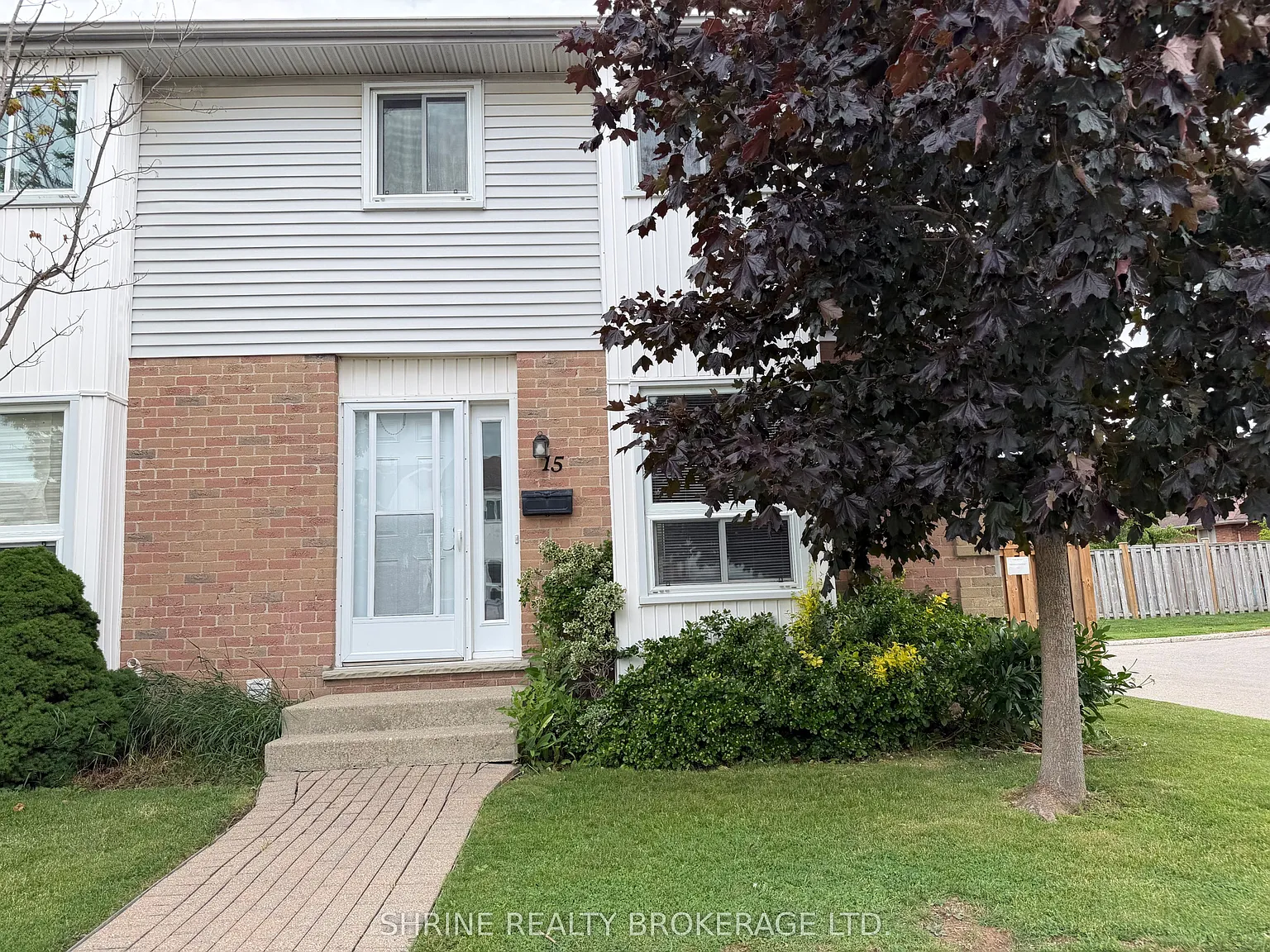 3 bed, $2,050 — Photo 2