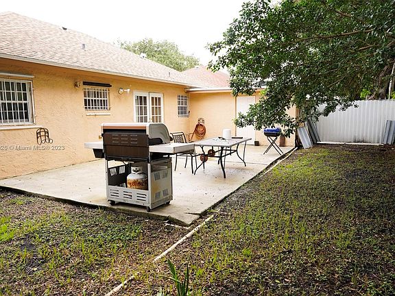 5th image of 3551 NW 202nd St