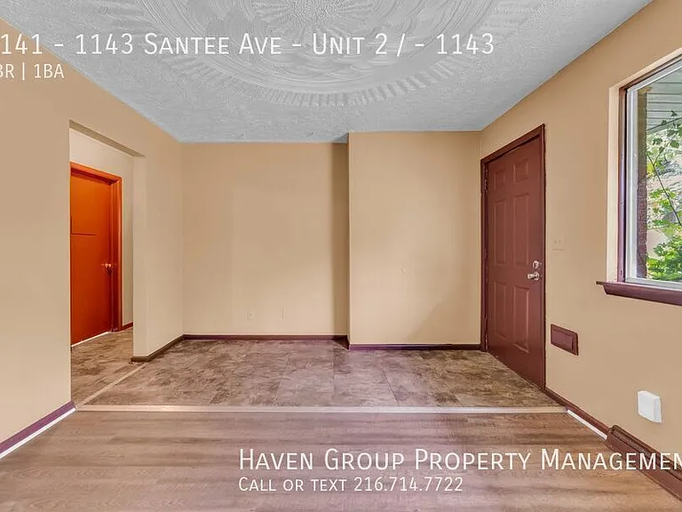 1141-1143 Santee Ave #2/1143 — Photo 3