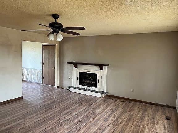 4th image of 1905 Teal Dr